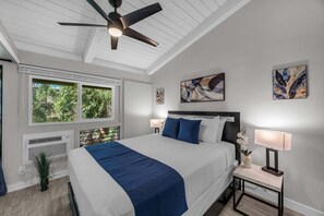 1 bedroom, iron/ironing board, free WiFi, bed sheets - New Listing! Beautifully designed sunlit getaway (Wailuku)