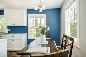 Dining - Buck & Birch Run, All Seasons Remodeled Cottage, Fish & Hunt Camp (Charlevoix)