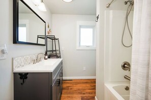 Bathroom - The Chalet Retreat, Peaceful Up North Getaway! (Charlevoix)