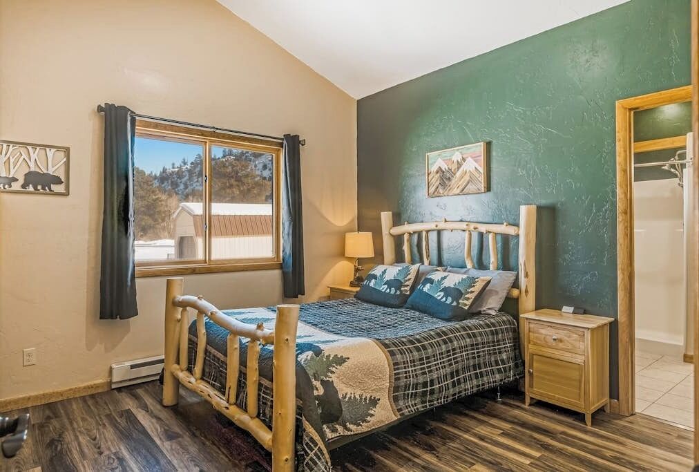 3 bedrooms, free WiFi, bed sheets, wheelchair access