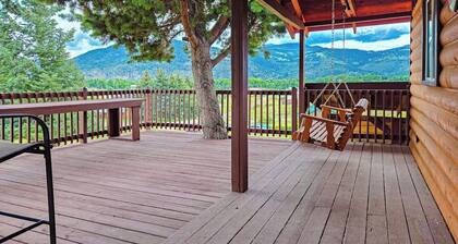 Charming cabin close to activities with spacious deck and great views