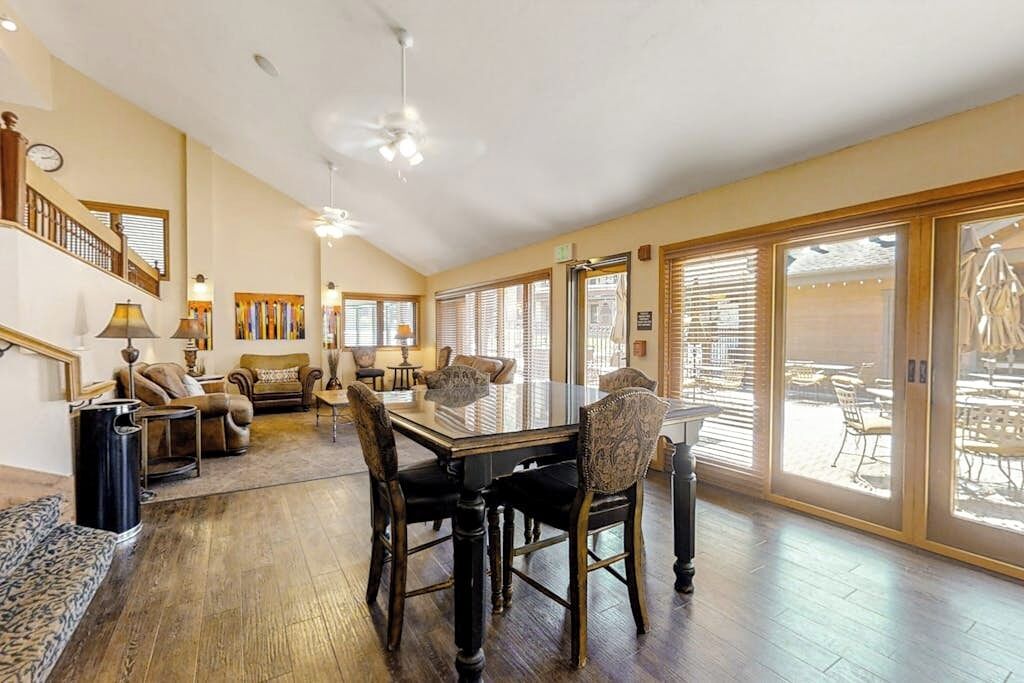 Comfy Mountain Condo With A/c In Every Room, Pool, Hot Tub & W/d - Steamboat Springs, CO