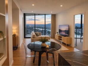 Living area - Luna on the River - Riverview 3 Bed Apt @Southbank (South Brisbane)