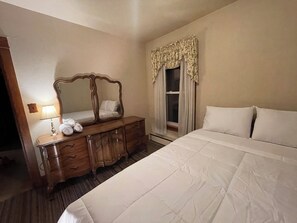 3 quartos, ferros/tábuas de passar roupa, Wi-Fi, roupa de cama