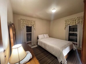 3 quartos, ferros/tábuas de passar roupa, Wi-Fi, roupa de cama