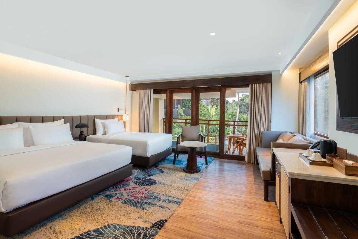 Nature Haven Family Junior Suite with Plunge Pool | 객실 내 금고, 책상, 노트북 작업 공간, 다리미/다리미판