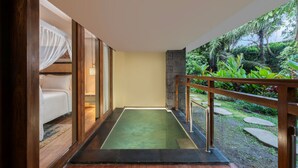 Deluxe Room Nature View with Plunge Pool and Balcony | プライベートプール