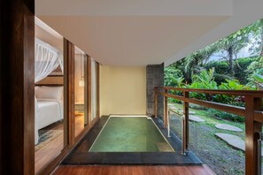 Deluxe Room Nature View with Plunge Pool and Balcony | Hồ bơi riêng