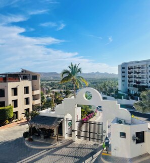 Exterior - 2-Bedroom Condo in Beautiful San José del Cabo. Near Beach and Attractions. (San José del Cabo)