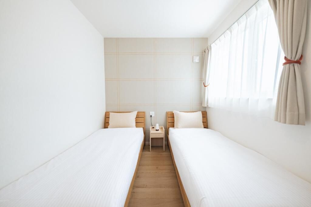 Basic Twin Room | Free WiFi