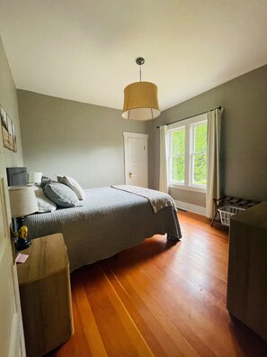 4 bedrooms, Internet, bed sheets