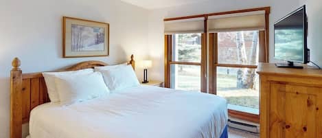 2 bedrooms, iron/ironing board, free WiFi, bed sheets