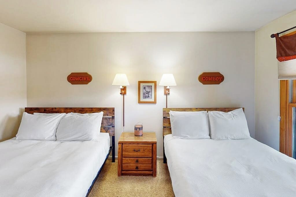 2 habitaciones, tabla de planchar con plancha y wifi gratis 