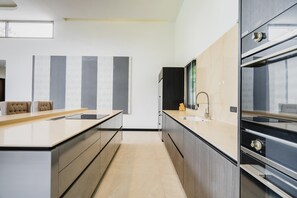 Private kitchen - Magnolia Villa 1 Private Pool, Rawai, Phuket (Rawai)
