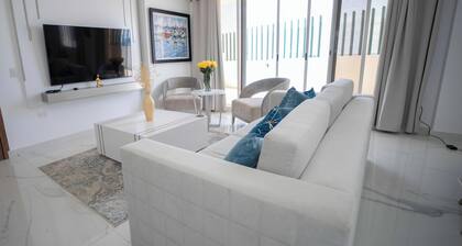 Perfect 3-bedroom Modern and Spacious Beach House