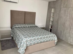 Iron/ironing board, WiFi, bed sheets - Perfect 3-bedroom Modern and Spacious Beach House (Manabí)