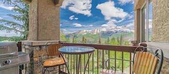 Elegant Mountain Condo