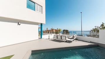 Luxury House, Patio, Garden View | Pool