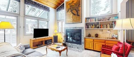 TV, fireplace