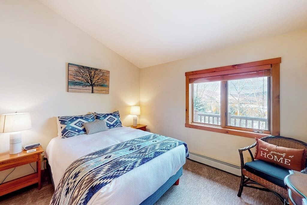 Desk, iron/ironing board, travel cot, free WiFi