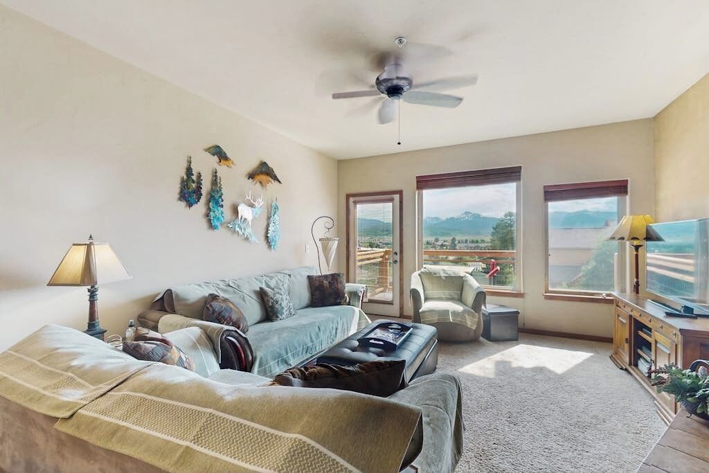 TV, fireplace, DVD player