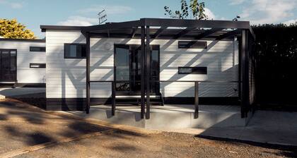 Clyde B 12 - Family Cabin Sleeps 6 with Bunks