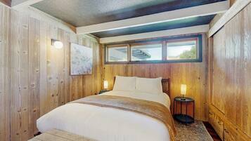 2 chambres, fer et planche à repasser, lit parapluie, Wi-Fi gratuit