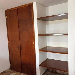 Family Room | Bahagian dalam