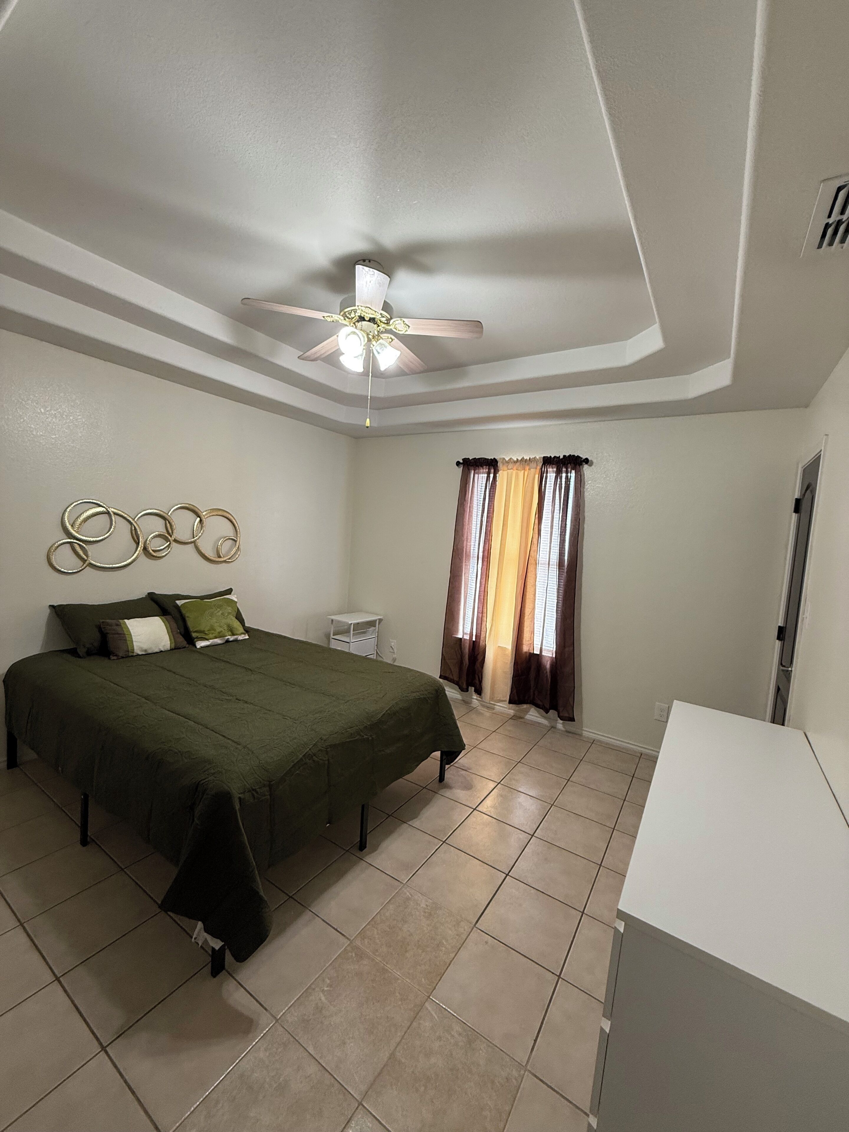2 bedrooms, WiFi. Welcoming 2-bedroom townhome with AC in Harlingen