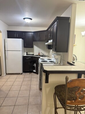 Private kitchen - Welcoming 2-bedroom townhome with AC in Harlingen (Harlingen)