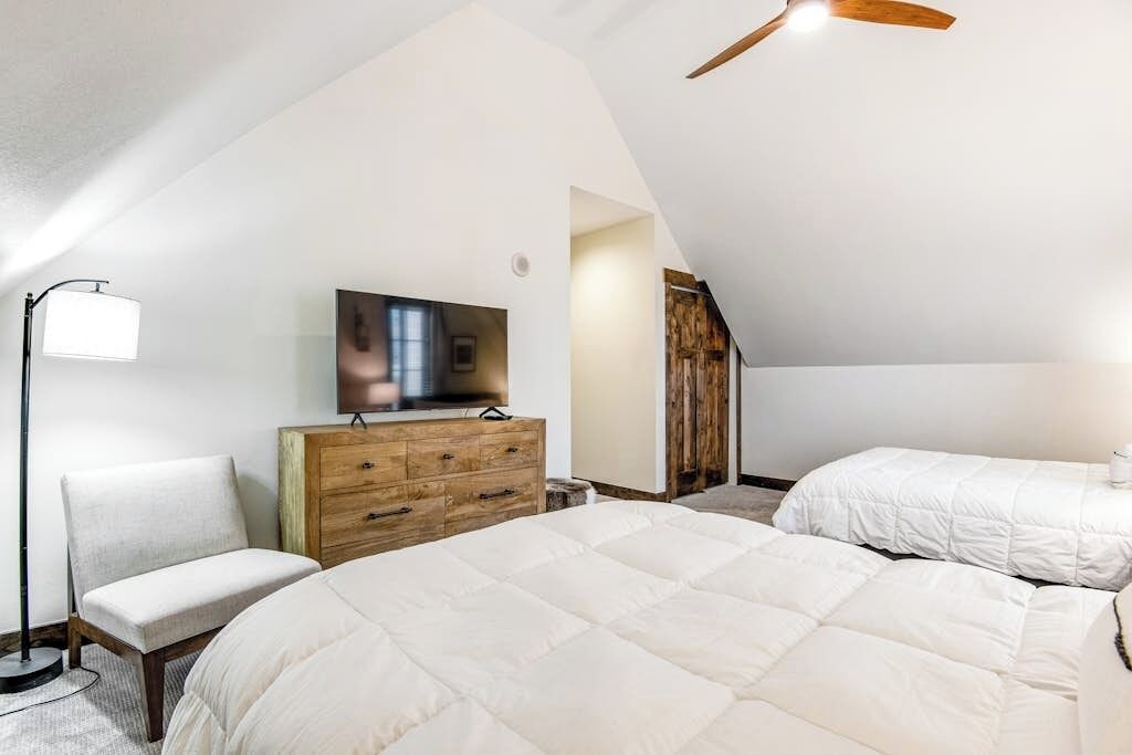 2 Schlafzimmer, Bügeleisen/Bügelbrett, kostenloses WLAN