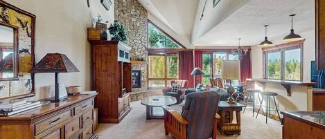 TV, fireplace, DVD player