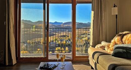 Ski In on Crested Butte Mountain, Free Shuttle, Great Views, Renovated