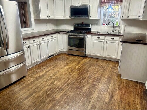 Cozy 3 BR on 2 Private Acres. Fayetteville Ga. Suburb of Atlanta. Near Trilith.