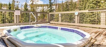 Dog-Friendly Home with Trail Access, Gorgeous Views