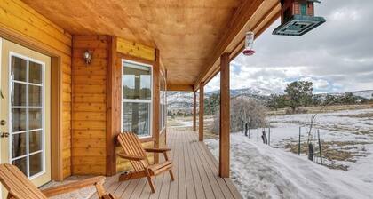 Hilltop Home w/ Great Mountain Views, Back Porch, WiFi, W/D & Attached Garage