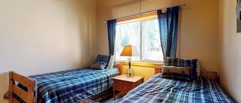 3 Schlafzimmer, Schreibtisch, kostenloses WLAN, Bettwäsche