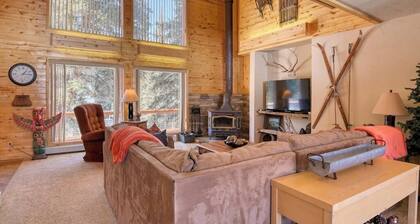 Large and Beautiful Home located on the Rio Grande River w/WiFi/Game Room & W/D