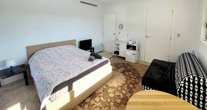 Tranquil Studio Flat Bella Vista