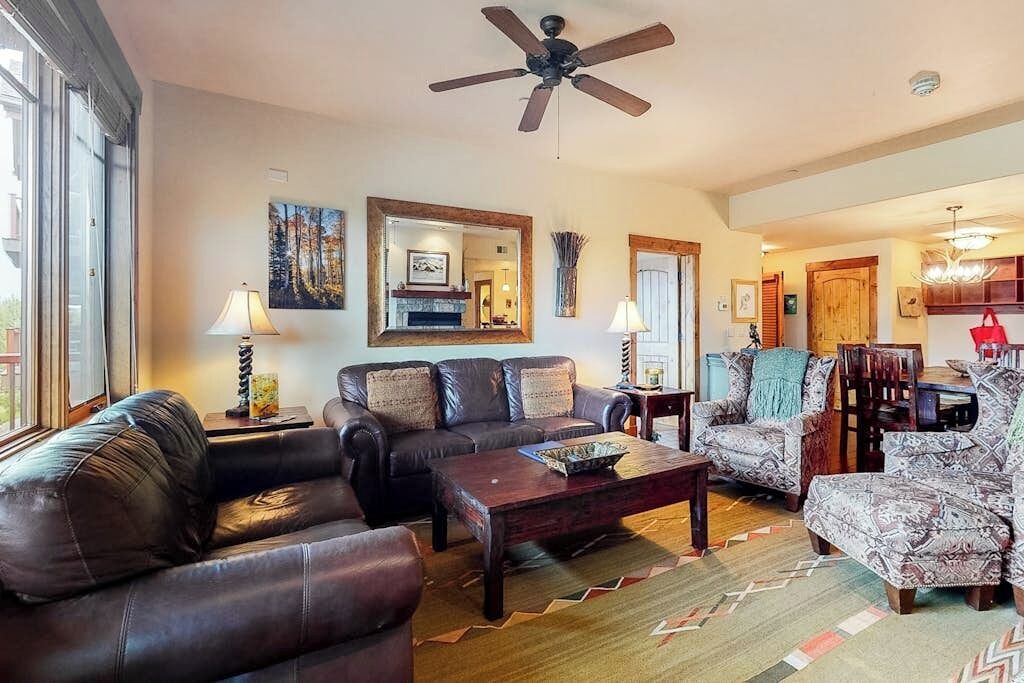 TV, fireplace, DVD player, stereo