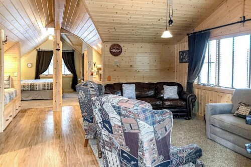 Sun-filled mountain studio with deck, fireplace, & views- near skiing & trails