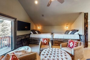 WiFi (free), bed sheets