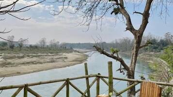 Khu ẩm thực ngoài trời