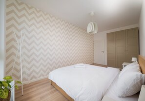 Iron/ironing board, WiFi, bed sheets - Kolska Chic Apartment (Warszawa)