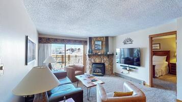 TV, fireplace, DVD player, stereo