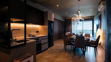 Premium Suite, Balcony | Private kitchen
