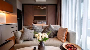 Studio Suite, Balcony | Ruang tamu