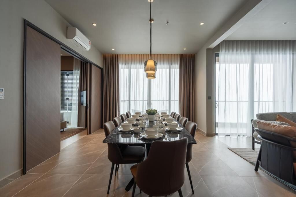 Presidential Apartment, Balcony | Tempat makan
