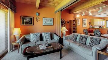 TV, fireplace, DVD player, stereo