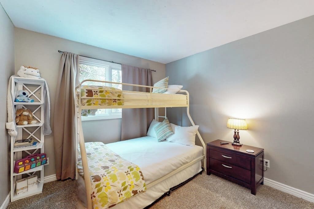 2 habitaciones, cuna de viaje, wifi gratis y ropa de cama 